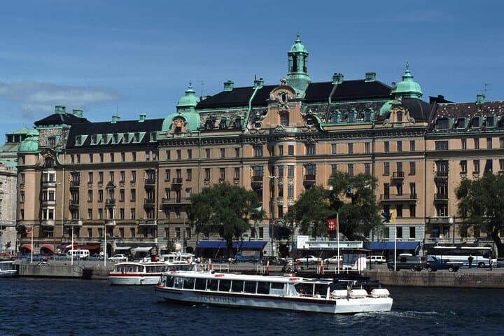 Stockholm VIP Limousine City Tour — 6-Hour Private Highlights photo 4