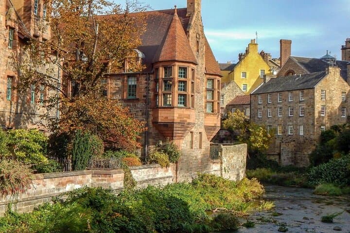 Private Edinburgh Walking Tour — 3-Hour Royal Mile & Old Town Highlights photo 2