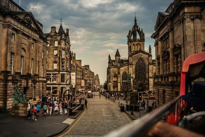Private Edinburgh Walking Tour — 3-Hour Royal Mile & Old Town Highlights photo 3