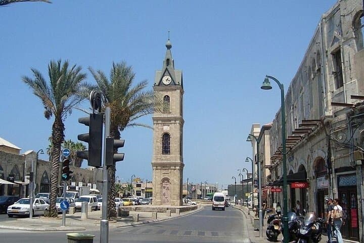 Tel Aviv Must-See Attractions: Private 3-Hour Walking Tour of Rothschild, Neve Tzedek & Carmel Market