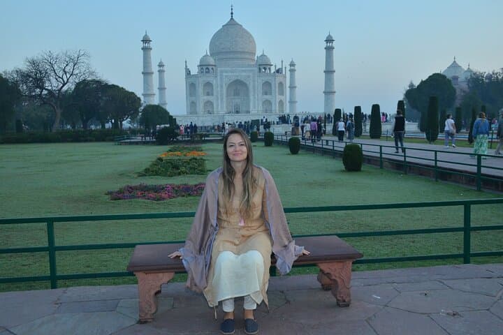 Private Taj Mahal Day Trip from Delhi — Skip-the-Line Guided Tour photo 4