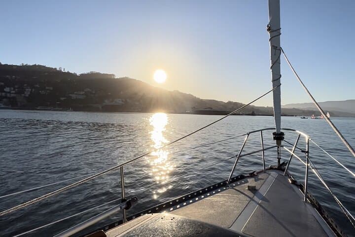 Sunset Sailing Experience on San Francisco Bay: A Two-Hour Adventure from Sausalito photo 4