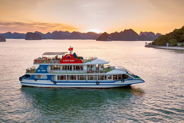 Full-Day Halong Bay Cruise from Hanoi: Sung Sot Cave, Ti Top & Kayaking