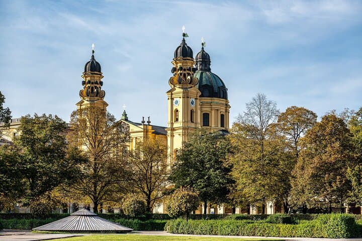 Half-Day Private Munich City Tour — Marienplatz, Odeonsplatz & Viktualienmarkt