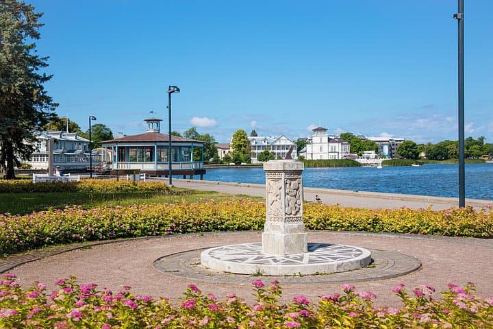 Day Trip from Tallinn: Haapsalu, Noarootsi & Pakri Peninsula Private West Coast Tour