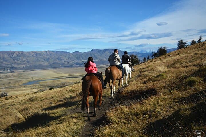 Horseback Riding Cerro Frías — Patagonian Views from El Calafate
