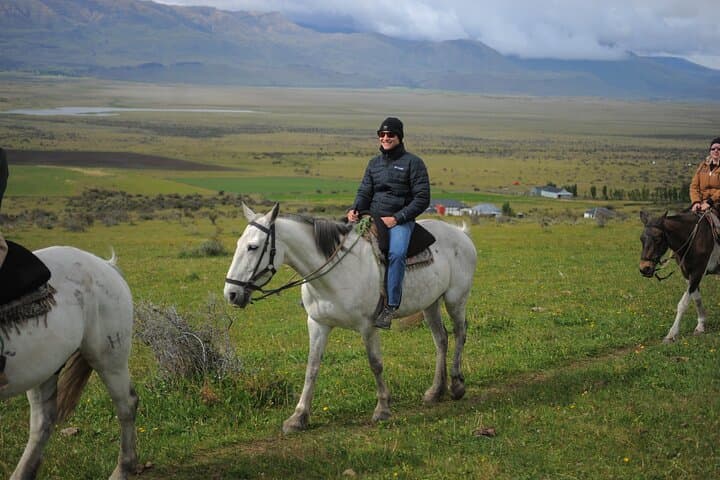Horseback Riding Cerro Frías — Patagonian Views from El Calafate photo 6