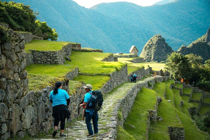 Private One-Day Inca Trail Hike to Machu Picchu: Sun Gate Sunset Trek
