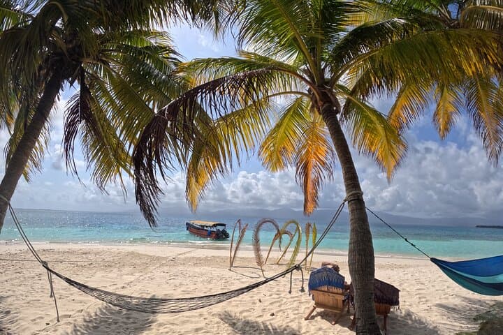 San Blas Day Trip to Pelicano Island — Island Hopping, Snorkeling & Kuna Community Visit photo 3