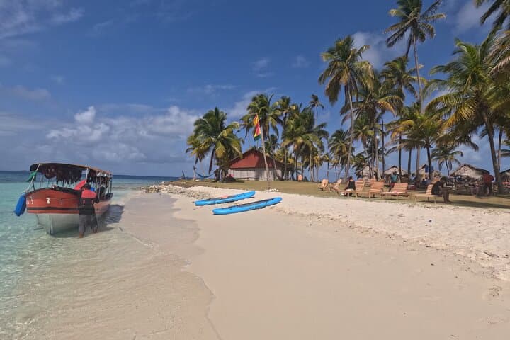 San Blas Day Trip to Pelicano Island — Island Hopping, Snorkeling & Kuna Community Visit photo 5