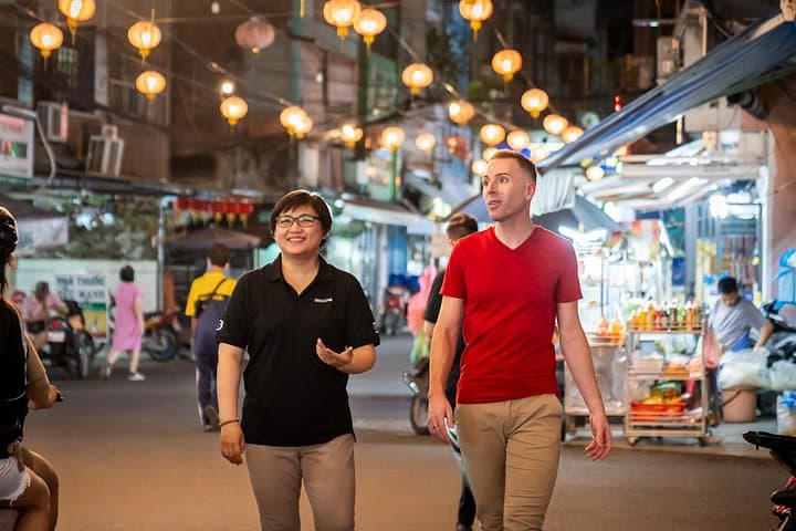 Saigon Evening Street Food Tour — 6-Stop Night Market Tasting Walk photo 3