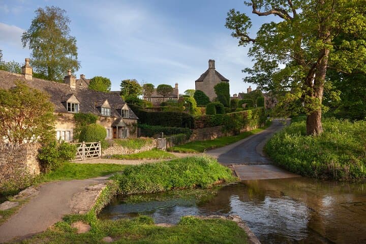 Private Curated Cotswolds Tour from Moreton-in-Marsh — Villages, Views & Cream Tea photo 3