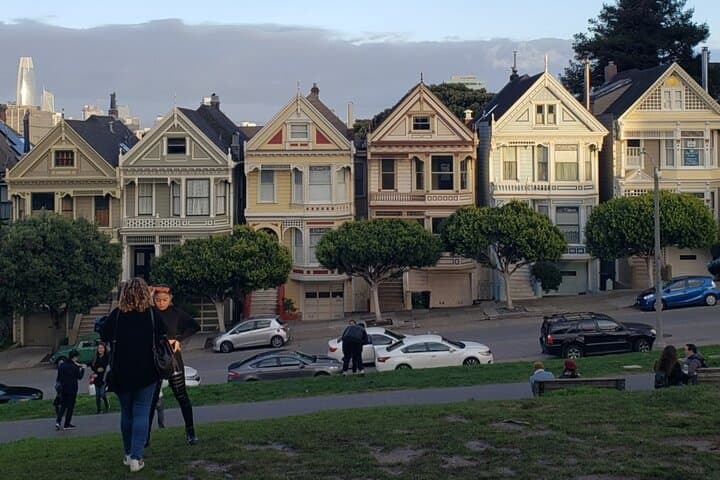 Blue Painted Lady Interior Tour: Historic San Francisco Victorian Home Experience photo 6