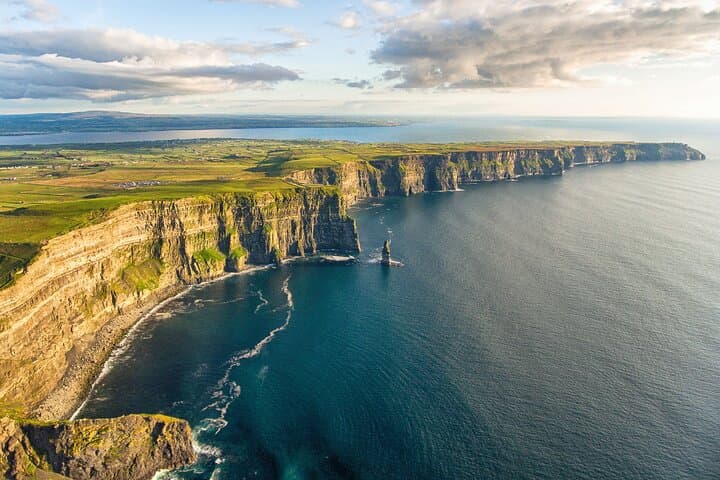 Cliffs of Moher Private VIP Tour from Dublin — Luxury Chauffeured Day Trip