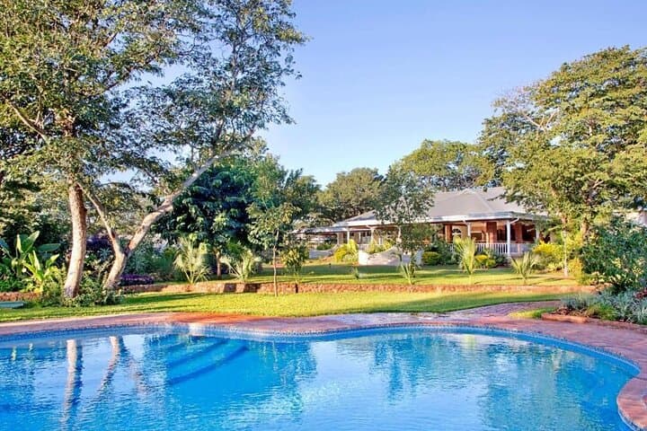 3-Day Victoria Falls Gold Package: Guided Falls Tour, Sunset Cruise & Cultural Boma Dinner photo 3