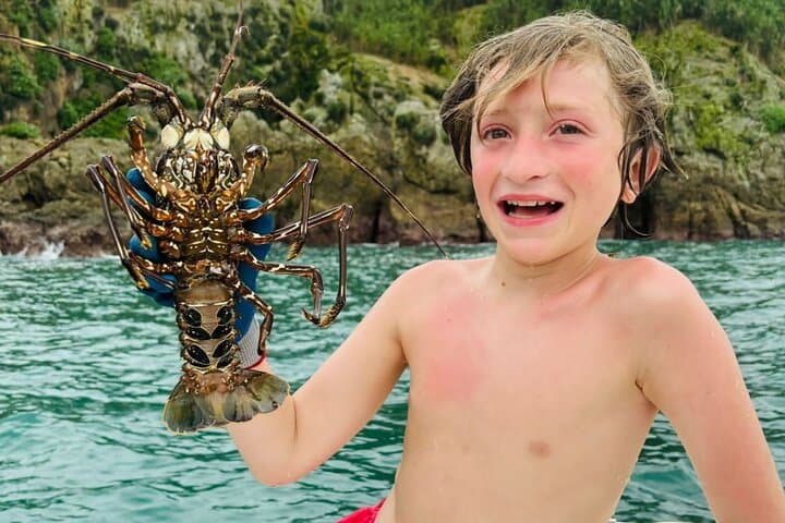 Half-Day Private Reef Spearfishing in Manuel Antonio — Private Boat Tour