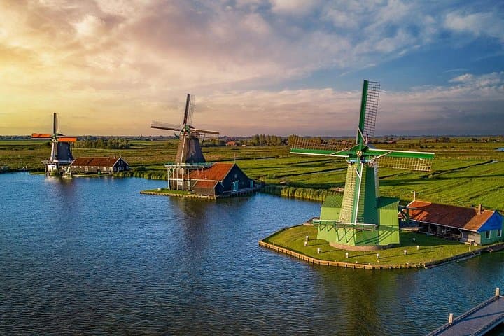 Private Holland Countryside Windmill Tour from Amsterdam — Zaanse Schans, Gouda & Volendam photo 1