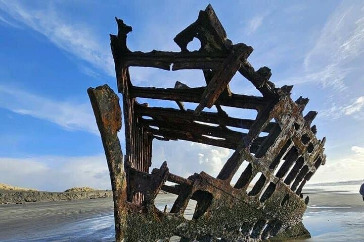 Tour of Warrenton: Fort Stevens, Peter Iredale Shipwreck & Columbia River Highlights photo 4