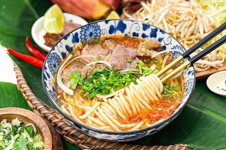 Saigon Motorbike Street Food Tour: 13–16 Alley Tastings in Ho Chi Minh City