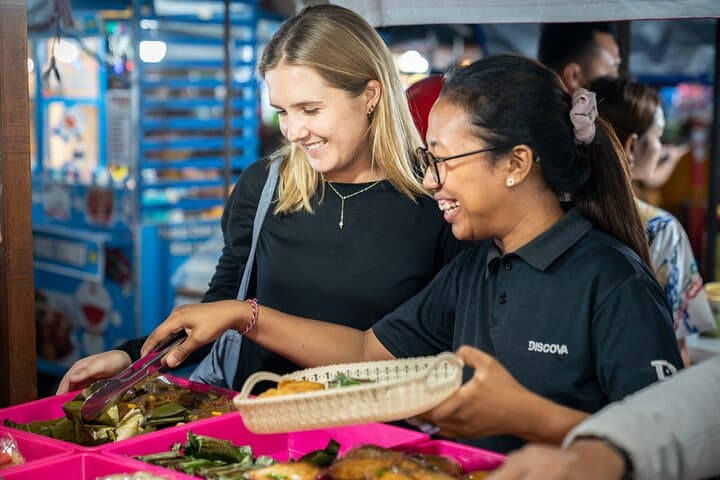 Bali Night Market Food Tour: Sanur Coconut Start to Badung Babi Guling photo 3