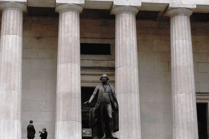 NYC Smartphone Scavenger Hunt: Revolutionary Hidden Treasures Walking Tour