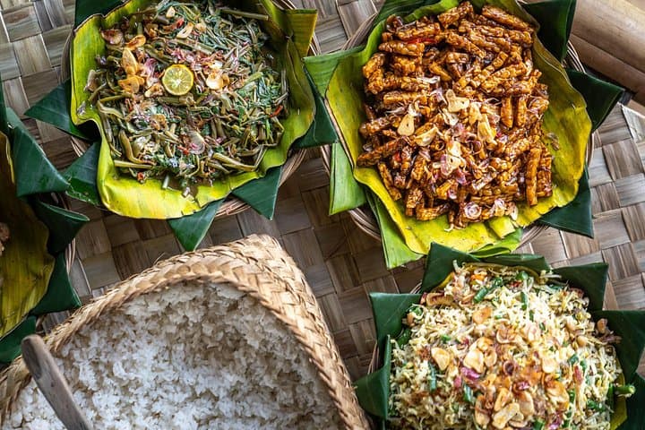 Bike to Virgin Beach: Kaura Ridgeline Cycle, Bee Farm Visit & Beach Lunch in Bali photo 3