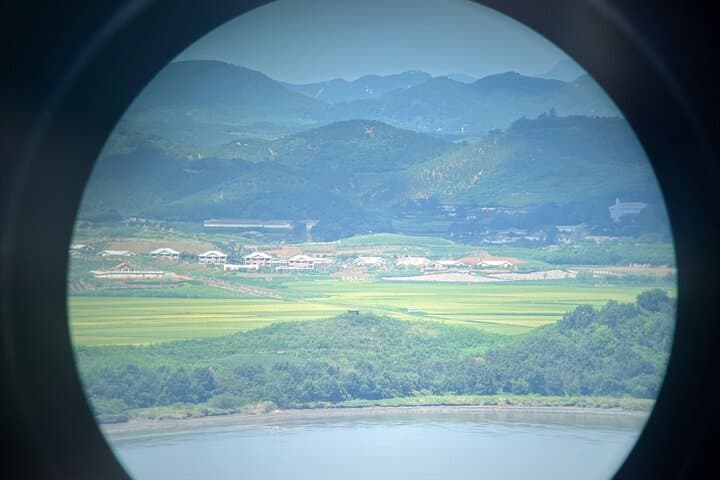 DMZ Tour with North Korean Defector and Authentic North Korean Lunch from Seoul photo 5