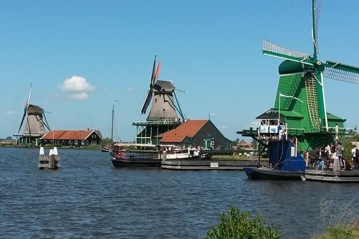 Amsterdam Countryside Private Tour: Windmills, Cheese & Volendam in One Day