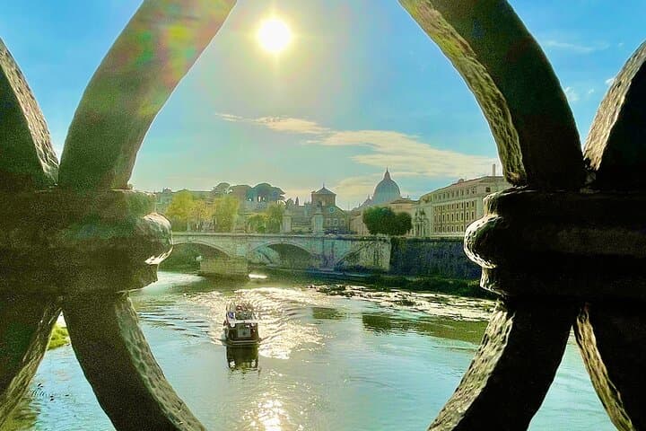 Tiber River Cruise and Trastevere Wine Tasting: Hop-On Rome River Experience photo 3