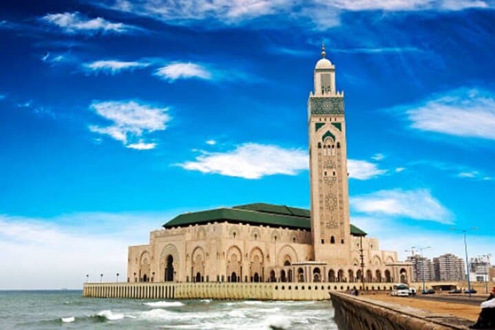 Casablanca Highlights: Hassan II Mosque, Old Medina & Ain Diab Corniche Tour