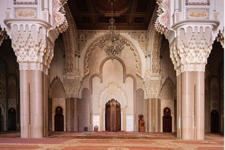Casablanca Highlights: Hassan II Mosque, Old Medina & Ain Diab Corniche Tour photo 3