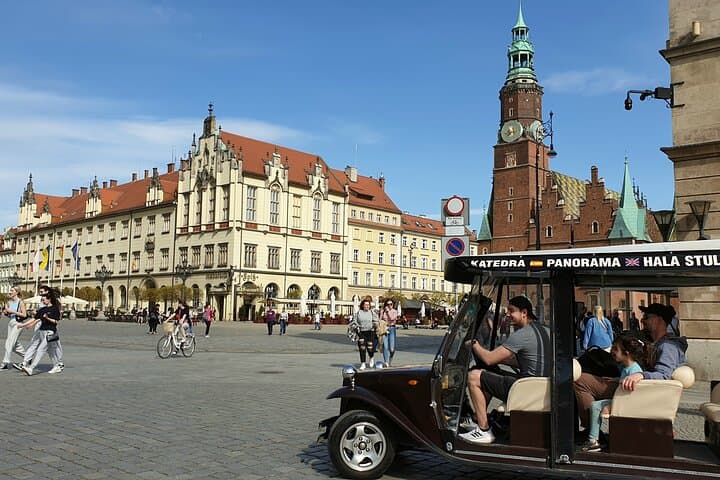 Wroclaw Retro e-Bus Tour: 2-Hour Eco-Friendly City Drive & Cathedral Island photo 2
