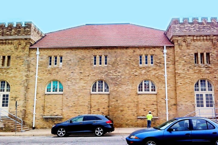 Guided Historian Walking Tour in Downtown Durham — Tobacco Era to Tech photo 6