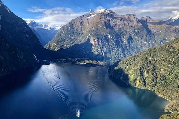Milford Sound Helicopter Highlights: Glacier Landing from Queenstown photo 3
