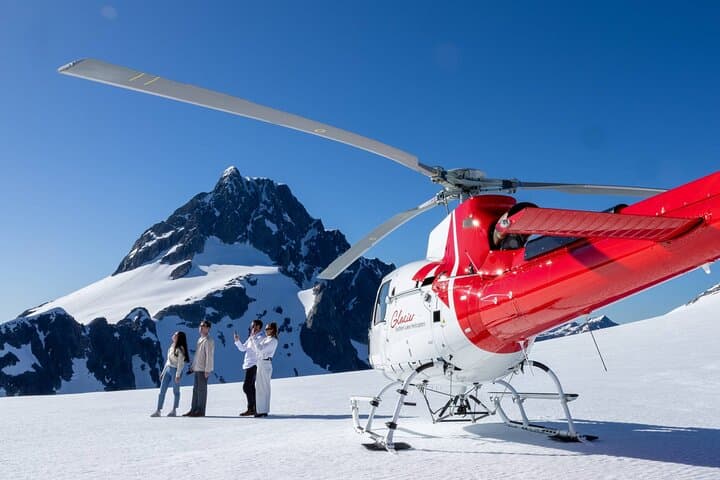 Milford Sound Helicopter Flight and Cruise from Queenstown: Half-Day Fiordland Adventure photo 5