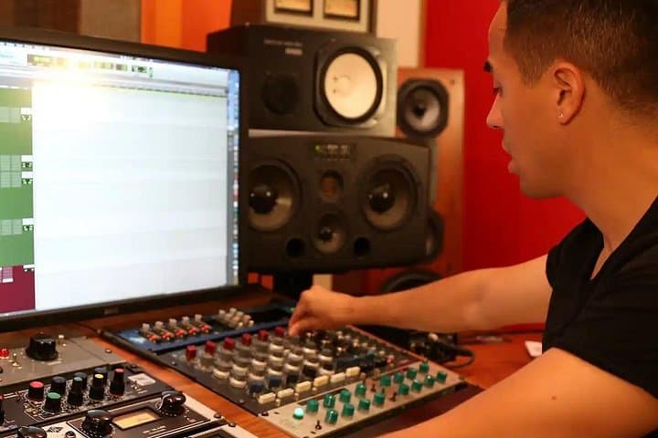 Inside Mercy Sound: A Two-Hour Music Production Class in New York City photo 1