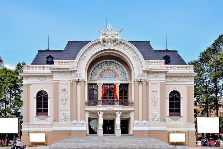 Ho Chi Minh City Half-Day Jeep Tour: District 1 Highlights by Private Jeep photo 3