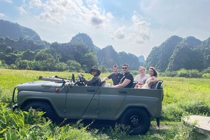 Tam Coc Jeep: Quick Highlights of Ninh Binh's Limestone Valleys photo 6