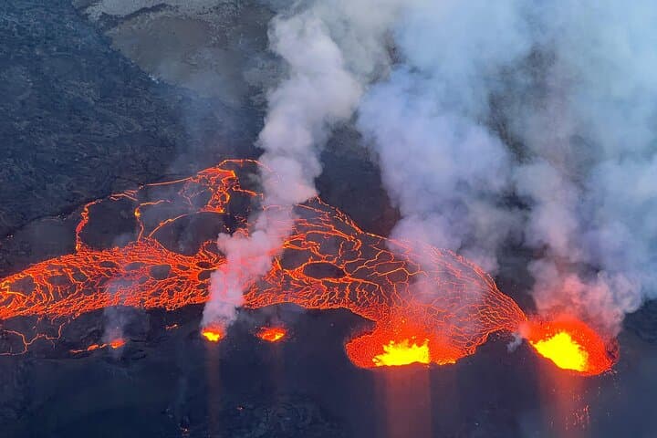 Helicopter Tour Over Iceland's New Lava Fields - Reykjanes Peninsula photo 5