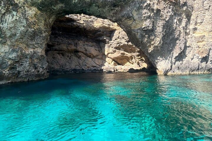 Blue Lagoon Ferry and Caves Tour: Comino Boat Trip to Turquoise Waters & Sea Caves photo 2