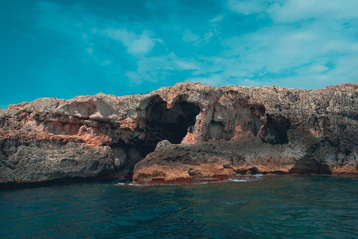 Ortigia Sea-Cave Boat Tour: Swim, Sightsee & Spot Maniace Castle