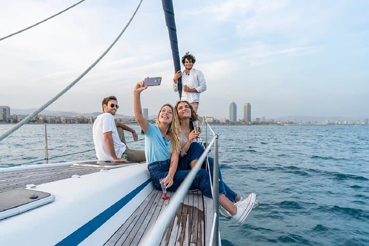Barcelona One-Hour Sailing Cruise from Port Olímpic with Drinks & Snacks photo 4