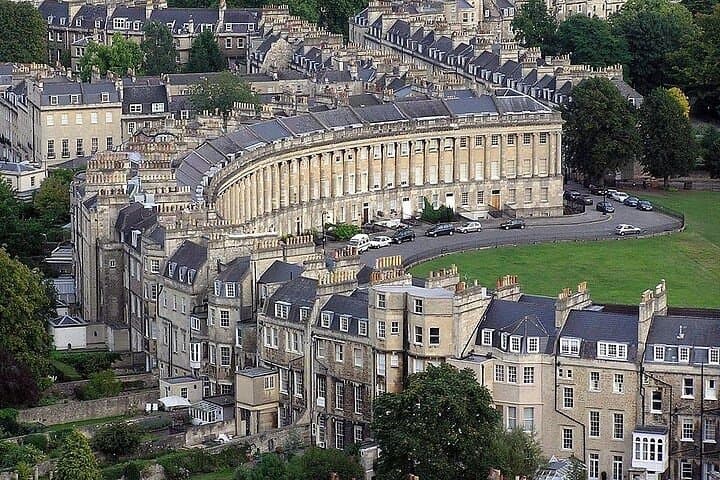 Private Full-Day Tour: Stonehenge and Bath from London — Roman Baths & Prehistoric Stones