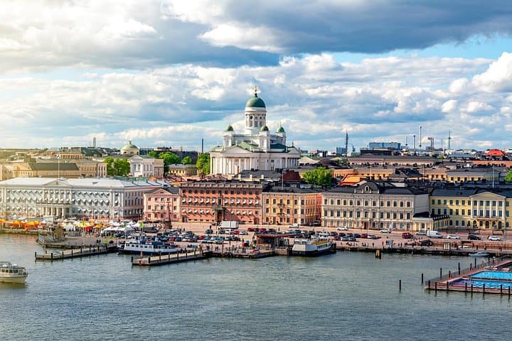 Half-Day Private Guided Helsinki City Tour — Senate Square, Rock Church & Seurasaari photo 1