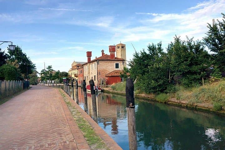 Explore Venice's Northern Lagoon: Murano, Burano & Torcello by Private Patana photo 5