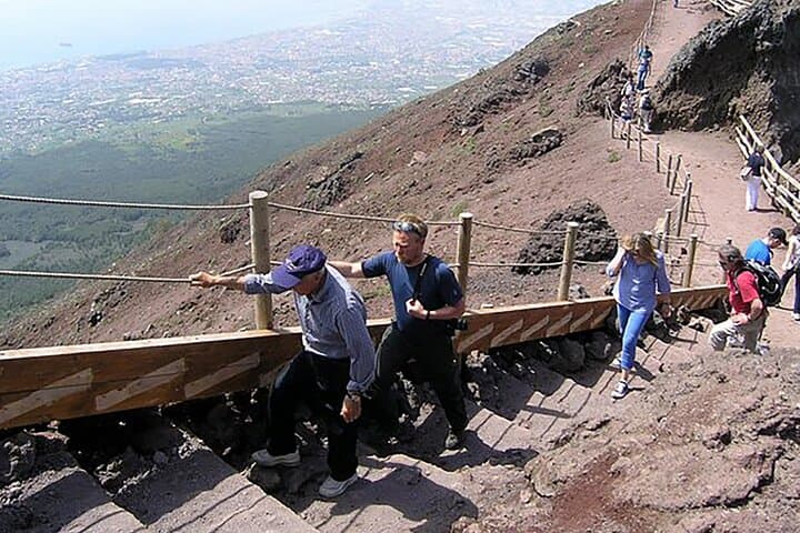 Pompeii and Vesuvius Day Trip: Explore the Ruins and Hike the Volcano photo 3