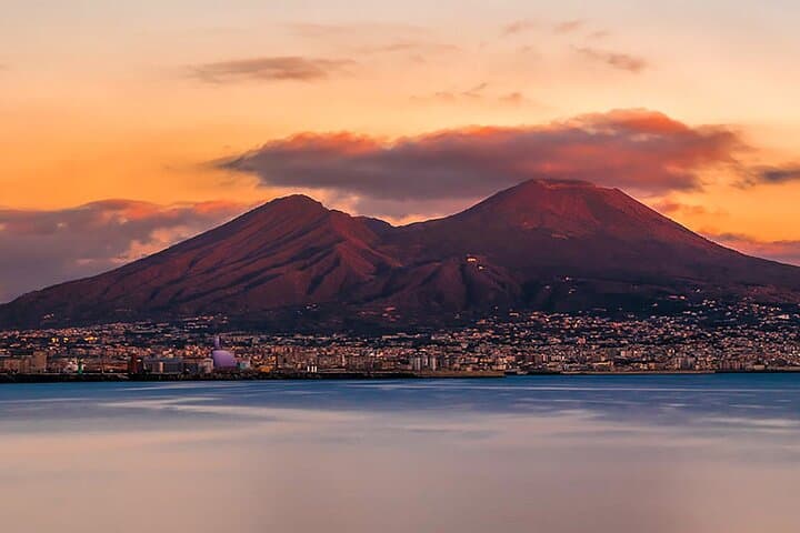 Pompeii and Vesuvius Day Trip: Explore the Ruins and Hike the Volcano photo 5