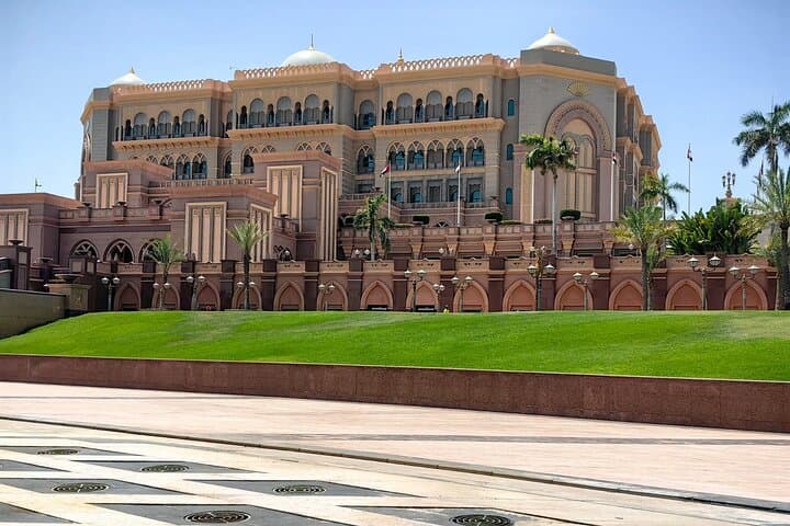 Full-Day Abu Dhabi Bus Tour & Sheikh Zayed Grand Mosque Visit photo 4