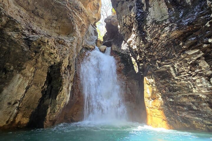 La Leona Waterfall Hike & Lunch at Rincón de la Vieja photo 6