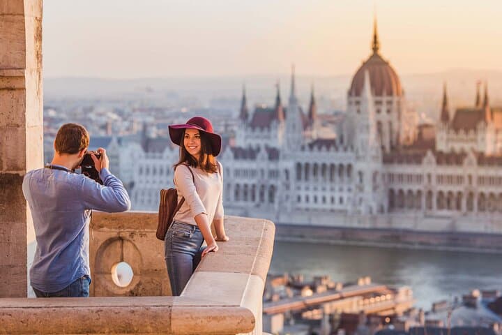 Self-Guided Buda Castle Audioguide: Smartphone Walking Tour of Budapest